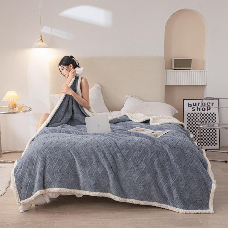 Minimalistische doppellagige Taf-Fleecedecke, wendbarer Sherpa-Überwurf mit dezentem Muster, weiche Allzweckdecke für Sofa, Nickerchen, Schulterwickel_voghion.com