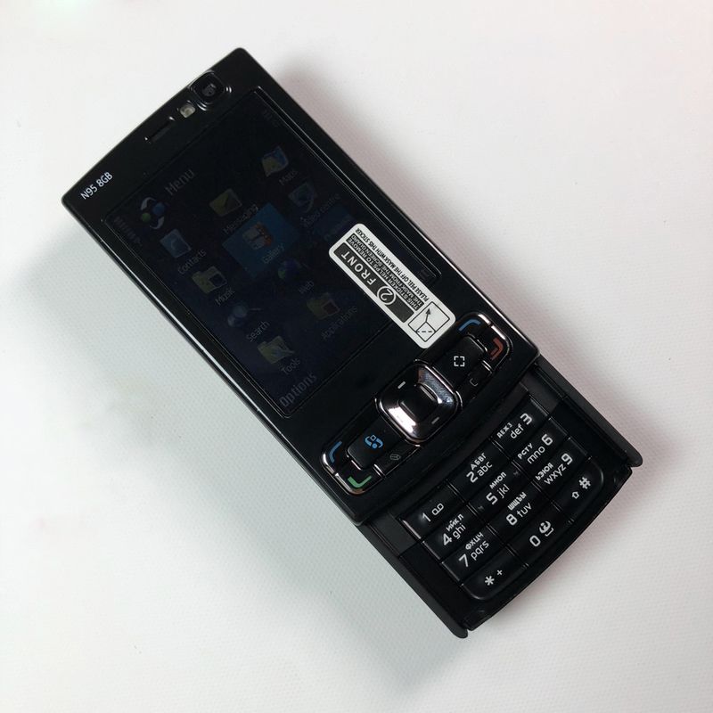 N95 8GB Mobiltelefon Cell 3G 5MP Wifi GPS 2.8''Képernyő Feloldott Okostelefon Billentyűzet. 2007-es gyártás_voghion.com
