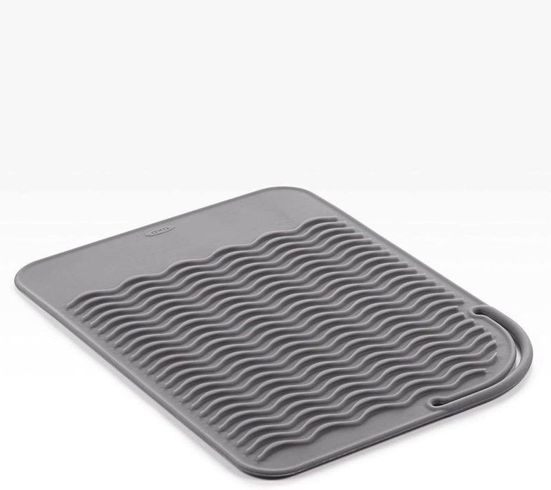 Portable high temperature resistant anti-scalding pad silicone hair curler insulation pad manufacturers  electric iron insulation _voghion.com