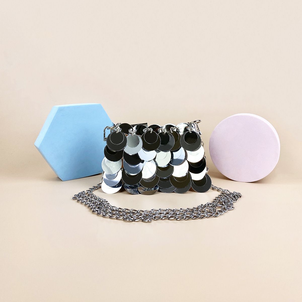 Winter Fashion New Niche Design Unique Women's Evening Sequin Metal Chain Single Shoulder Crossbody Two-in-One Bag_voghion.com