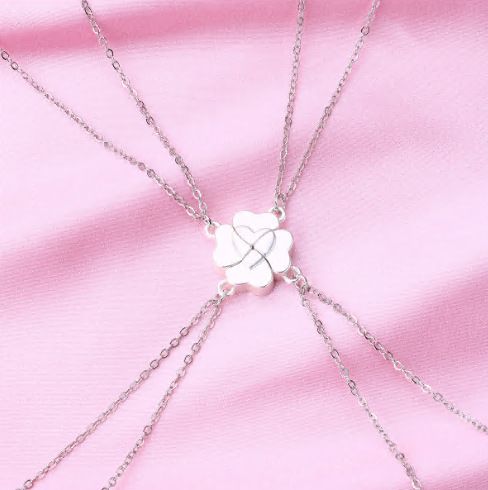 Collana con ciondolo a forma di quadrifoglio, da donna, con pietra magnetica, in lega, per genitori e figli, set Good Friends, collana combinata per 4 persone._voghion.com