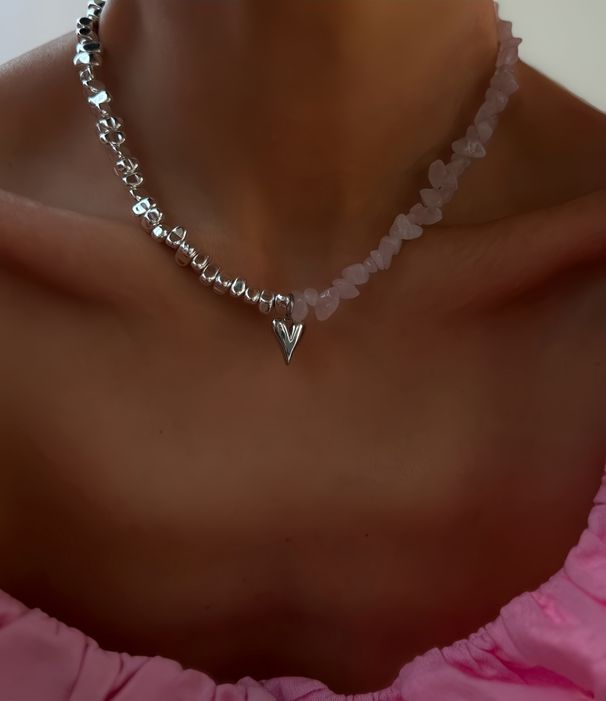 Charmantes Hip-Hop-Halsketten-Accessoire mit unregelmäßigem Kies-Vogel-Quastenanhänger für Damen – ideal für Musikfestivals und den Alltag._voghion.com