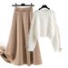 Completo da donna con maglione lavorato a maglia e gonna midi: outfit autunno-inverno alla moda, elegante e snellente in due pezzi_voghion.com