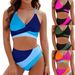 Set due pezzi bikini con laccetti colorblock e arricciature da donna_voghion.com