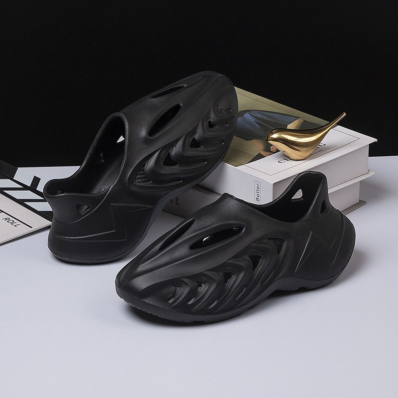 2024 Sommer Neue Herren EVA Geschlossene Zehensandalen Trendy Clogs Wasserdichte Strandschuhe_voghion.com