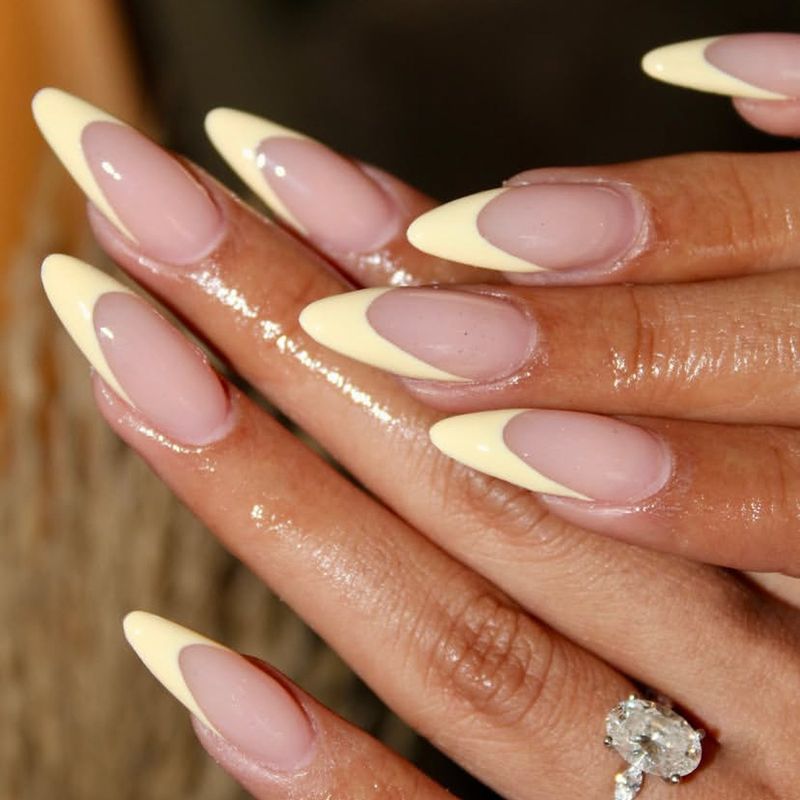 Uñas postizas, manicura francesa, parches amarillos, uñas usables, uñas postizas desmontables largas en forma de almendra, piezas de uñas simples y avanzadas_voghion.com