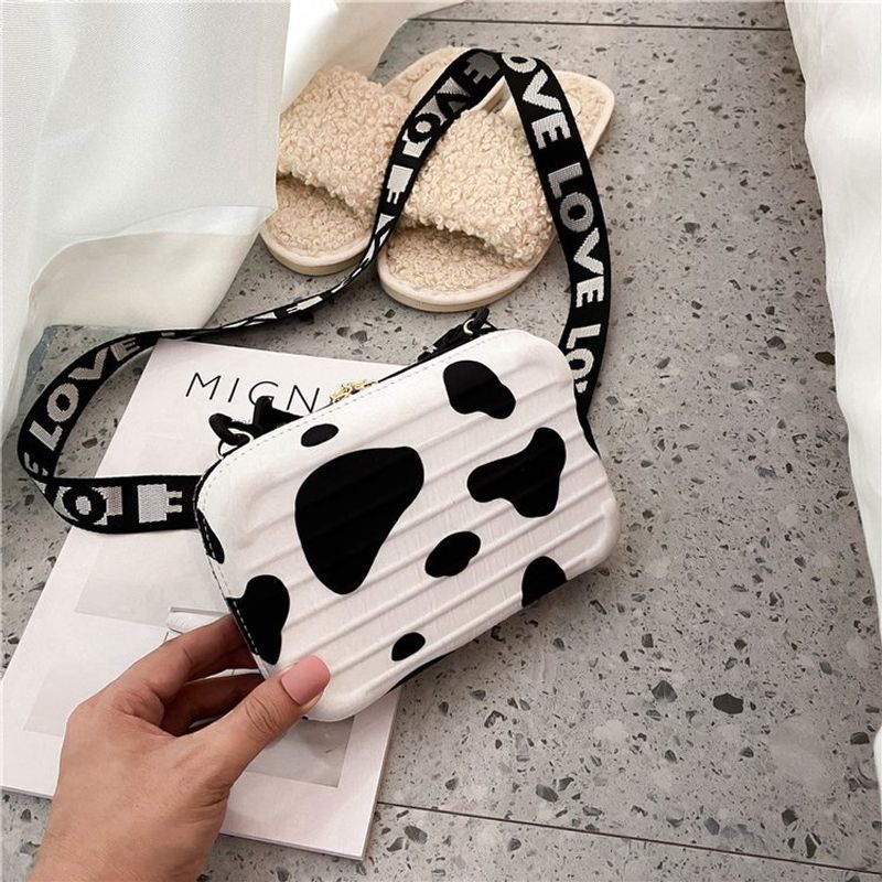 Fresh Girl's 2024 nouvelle édition coréenne à la mode polyvalent bandoulière vache papillon chaîne boîte petit sac carré pour les femmes_voghion.com
