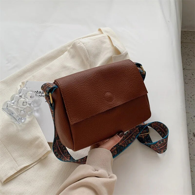 Solide Leder Tote Umhängetasche für Frauen 2023 Neigen Weibliche Einfache Schulter Seite Tasche Qualität Weibliche Handtaschen und Geldbörsen_voghion.com
