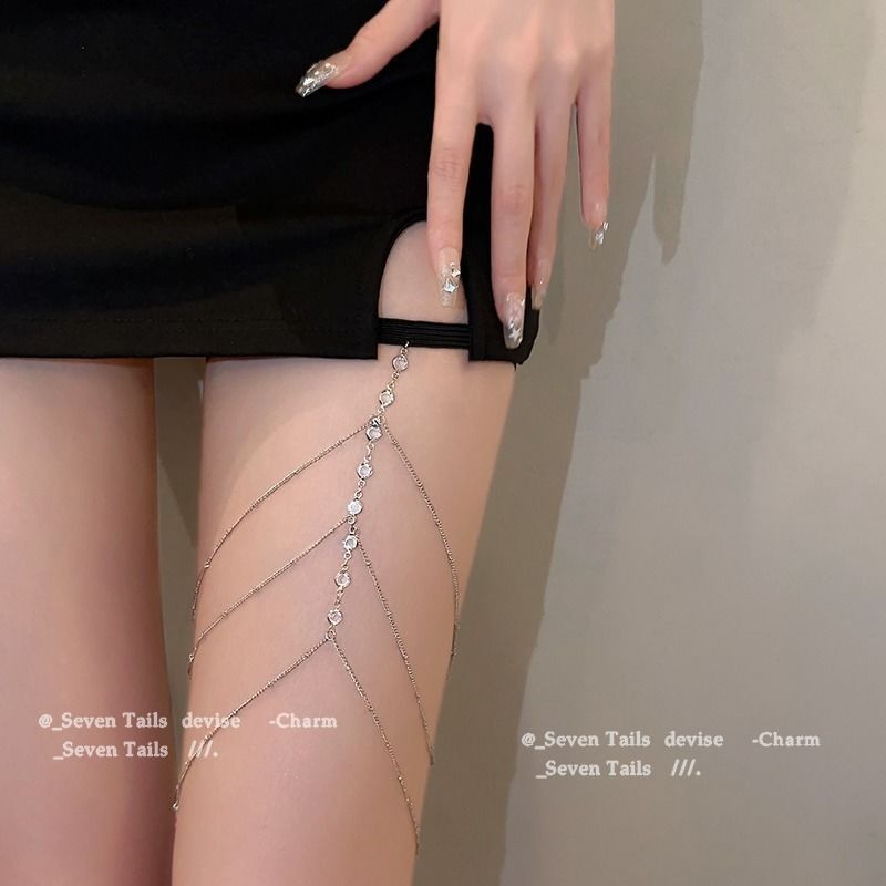 Chaîne de jambe à trois couches de strass à pampilles, nouveaux accessoires sexy à la mode pour l'été, célébrité Internet polyvalente pour fille épicée_voghion.com