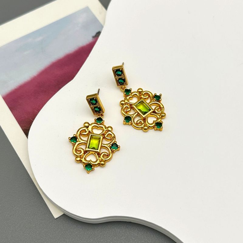 2023 New Fashion China-Chic Emerald Inlaid Lace Flower Earrings_voghion.com