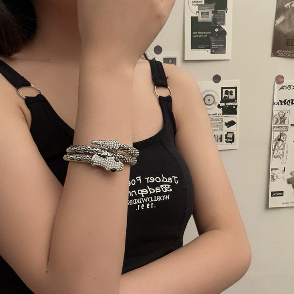 Exaggerated Punk Style Diamond-Studded Snake-Shaped Wrap Bracelet Fashion Open Bangle Elegant Niche Jewelry_voghion.com