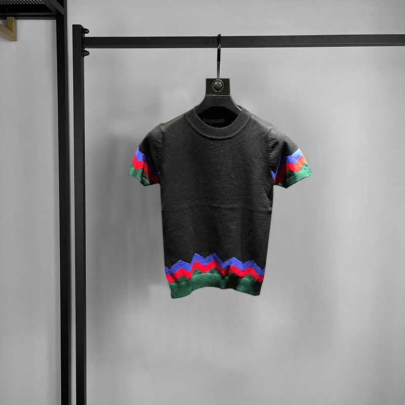 Ropa para hombre Camiseta de manga corta de punto con rayas finas de seda de hielo y colores contrastantes para hombre, nueva camiseta de verano cómoda y transpirable para jóvenes, camisetas casuales populares_voghion.com