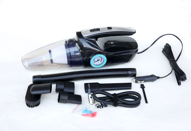 Aspiradora La nueva aspiradora inalámbrica de alta potencia cuatro en uno para automóvil con bomba de aire tiene una fuerza de succión de aproximadamente 10000 PA_voghion.com