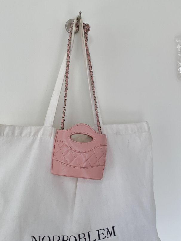 Mini Bag For Women Fashionable Crossbody Headphones Lipstick Mini Niche Rhombus Bag One Shoulder Small Style Chain Bag_voghion.com