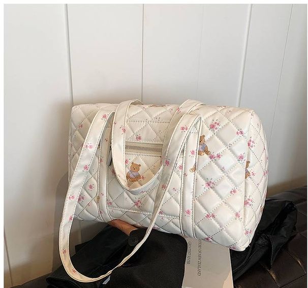 Stylish Oversized Tote Bag – Versatile Underarm Shoulder Bag For Women (White, Spacious Zip-Top, Soft PU Leather, Dual Straps)_voghion.com