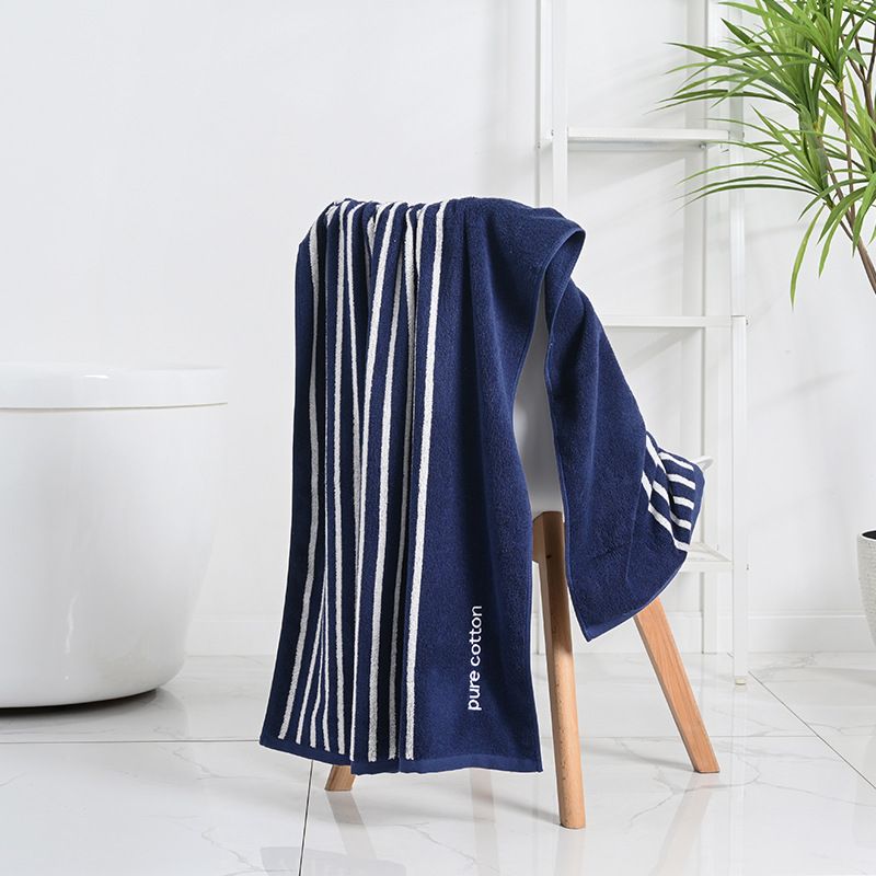 Klassisches gestreiftes Handtuch- und Badetuch-Set aus Baumwolle – 35 x 75 cm Gesichtshandtuch und 70 x 140 cm Badetuch, Optionen in Weiß und Blau, weich und saugfähig für den Heimgebrauch._voghion.com