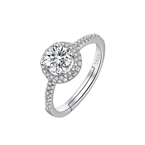 Anello di coppia regolabile con quattro punte da un carato, in oro bianco 18 kt, con diamanti simulati Moissanite e zirconi intarsiati lucidi e lussuosi._voghion.com