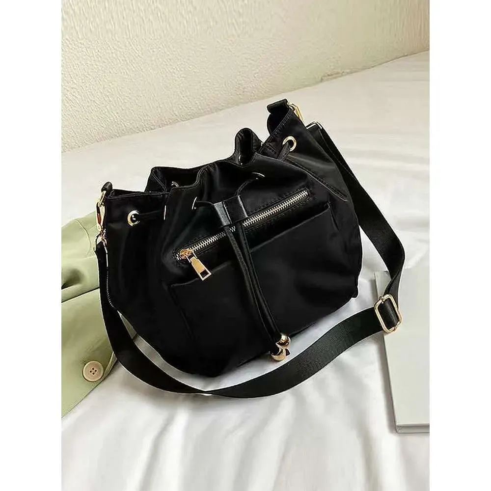 Designer 2025 Lässige und modische Damen-Umhängetasche in Camouflage-Farbe, großer Reißverschluss, Diebstahlschutz_voghion.com