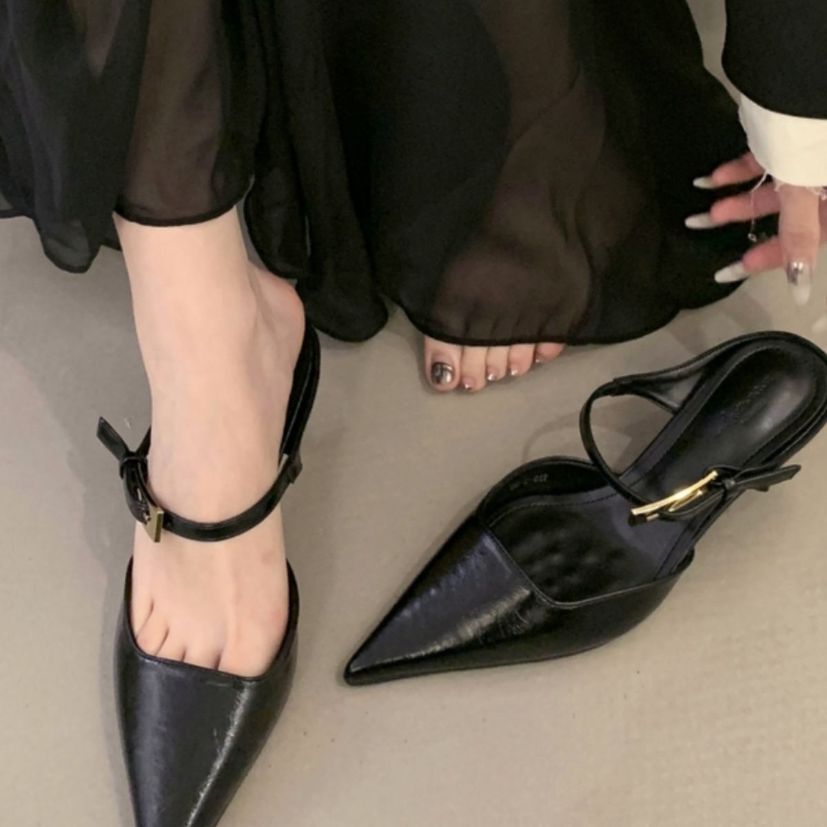 Lightweight Baotou Half Slippers Women, Spring/Summer 2025 New Style, Thin Pointed Middle Heel, Versatile, Belt Buckle_voghion.com