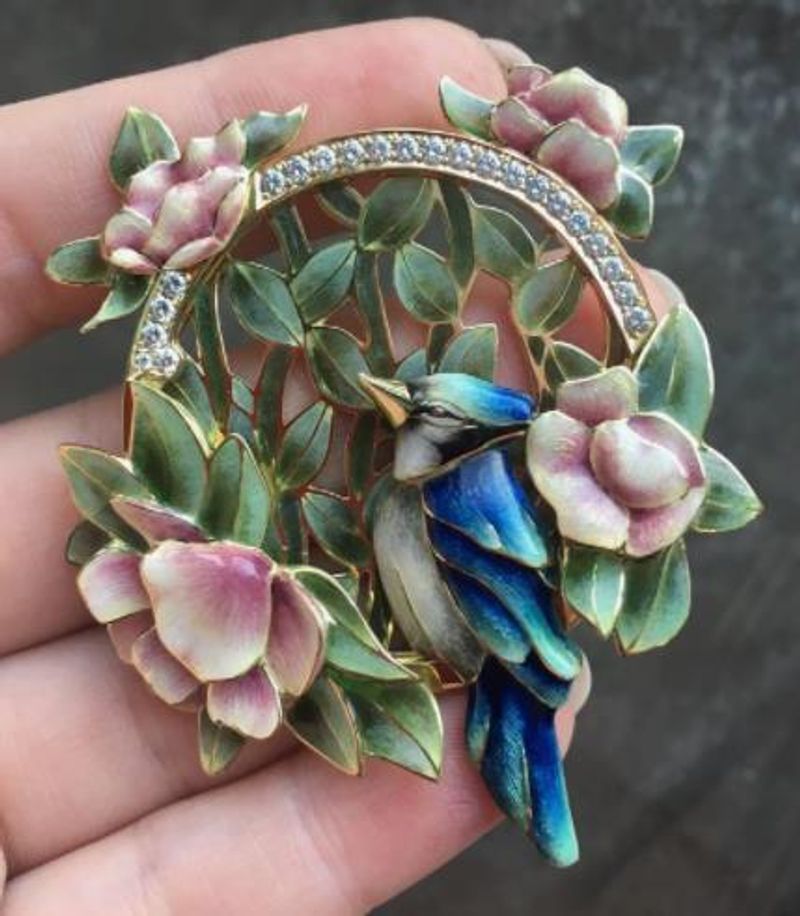 {Lucky Ruyi} Middle Ancient Heavy Industry Enamel Gradient Simi Dye Diamond Brooch National Style Hollow-out Embossed Magpie Jewelry_voghion.com