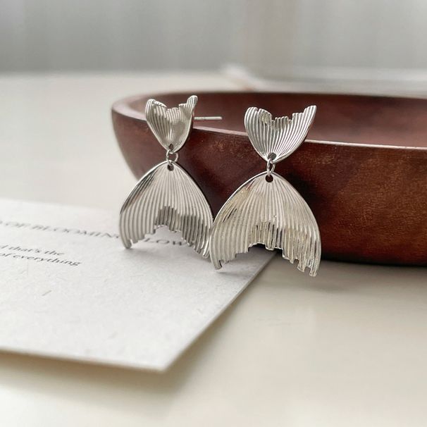 Tichins Cool Style Pure Sier Personalisierter gefalteter Fischschwanz für Frauen, mit einem kleinen und beliebten Design, French Light_voghion.com