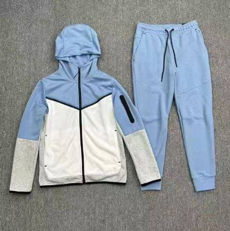 2024 Spring New Men's Zipper Style Casual Seamless Sports Split Knitted Hooded Windproof Coat Set_voghion.com