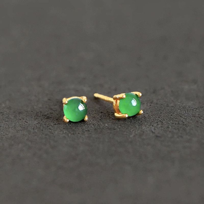 Orecchini a bottone in giada verde ghiaccio Yang naturale di grado A - Realizzati in argento puro_voghion.com