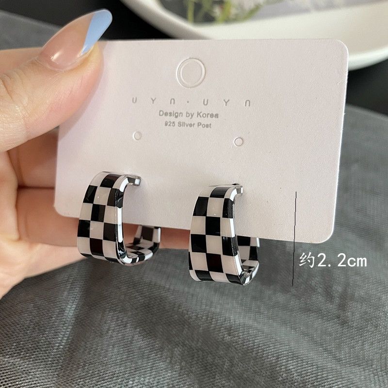 Hahnentritt-schwarz-weißes Schachbrett, Peronality-Bowknot-Ohrschmuck für Frauen im koreanischen Stil, Acryl-Reifen_voghion.com