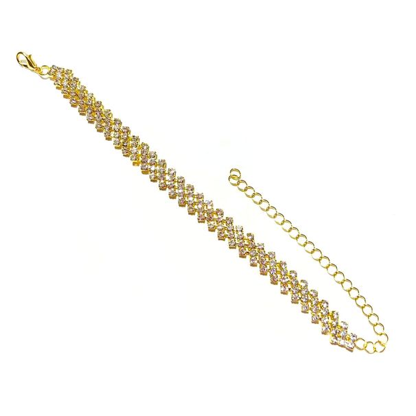 Cavigliera con ciondolo a forma di croce intarsiata con strass a rombo, 2024, accessori moda_voghion.com