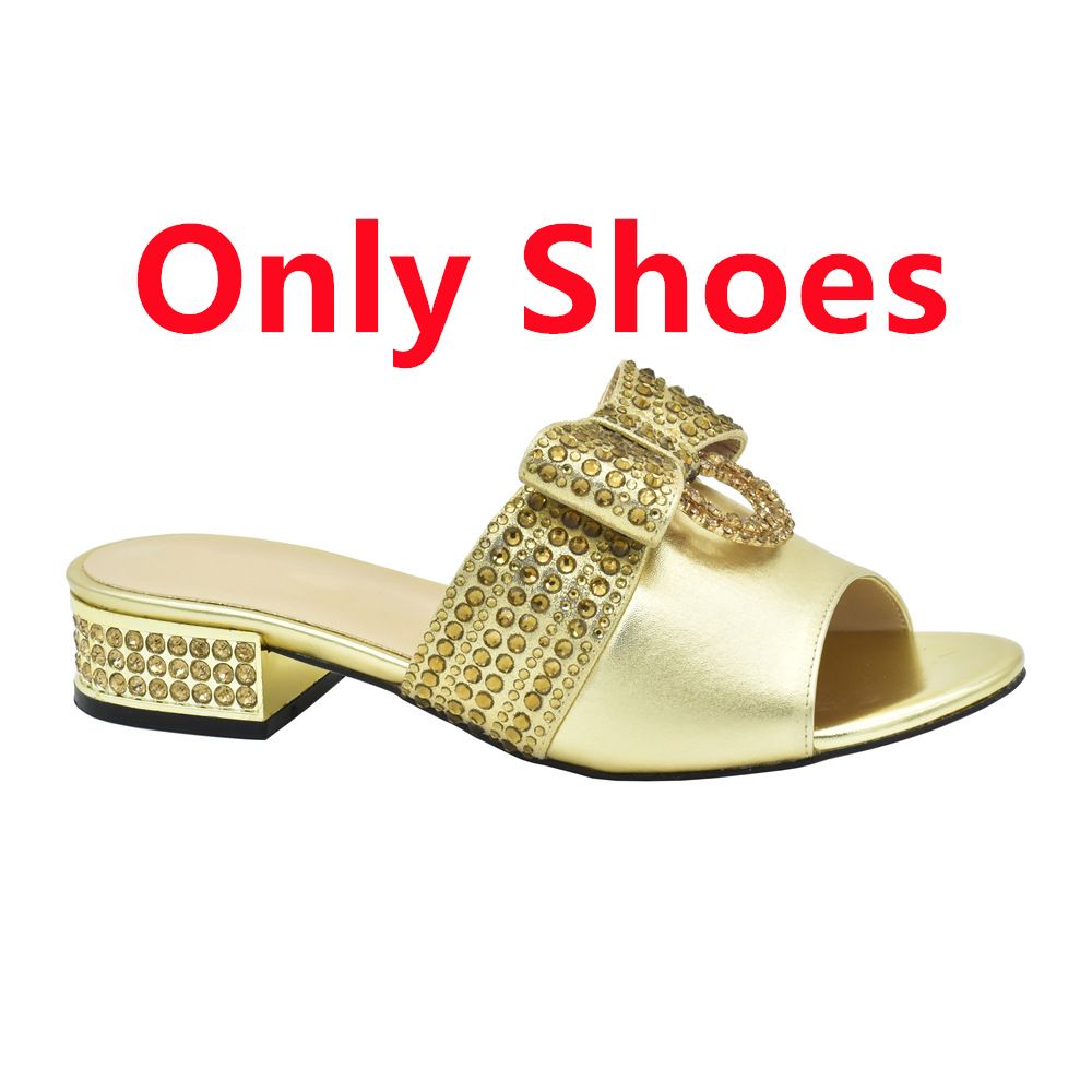 The evening with women's medium heel broken diamond round head wear slippers with fashion diamond hot dinner bag set_voghion.com
