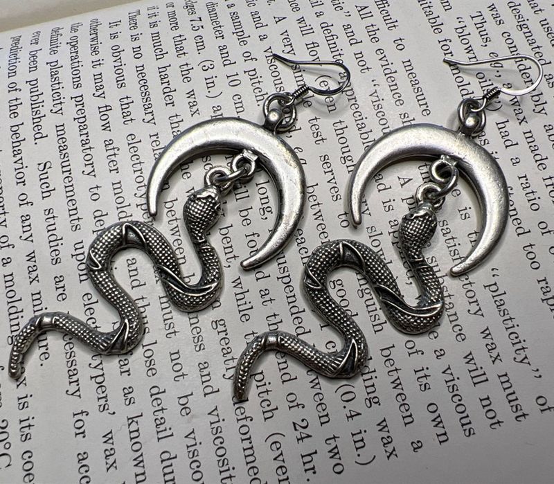 Gioielli e accessori Nuovi orecchini pendenti in argento a forma di mezzaluna con serpente Gioielli da donna Orecchini_voghion.com