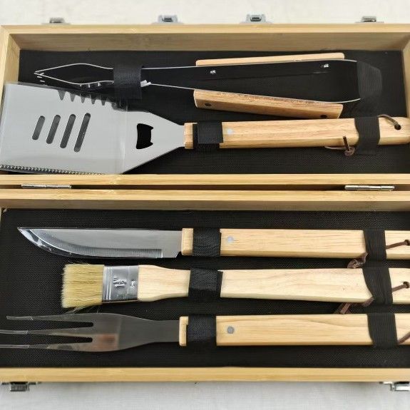 ✅RVS Gereedschap Buiten Houten Handvat Vork Spatel Tang Combinatie BBQ Gebruiksvoorwerpen Complete Set_voghion.com