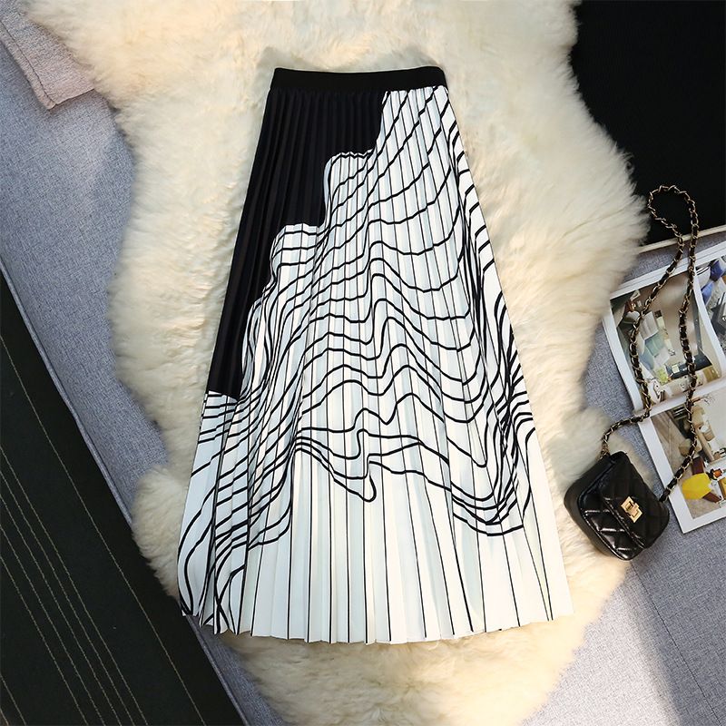 Gonna a righe irregolari per abbigliamento femminile Gonna a pieghe stampata in bianco e nero di Niche per donna_voghion.com