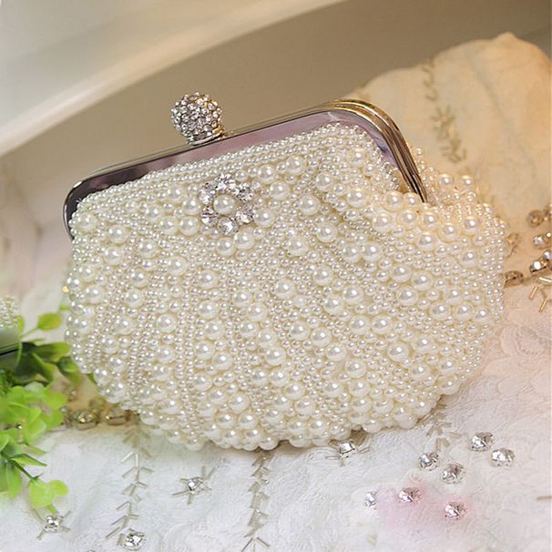 Borsa da sposa da sera con perline, realizzata a mano, in perle beige, per banchetto e perle_voghion.com