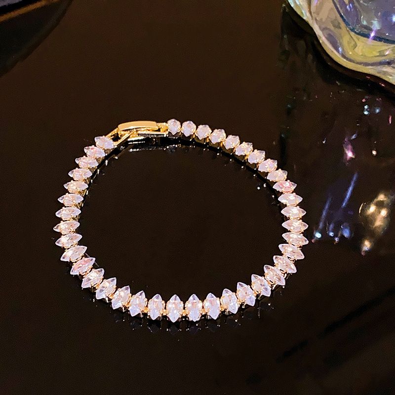 Light Luxury Inlaid Diamond Zircon Bracelet For Women New Fashion Ins Style Unique Ring Niche Versatile Simple Hand_voghion.com