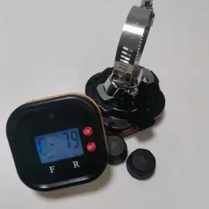 Έλεγχος πίεσης ελαστικών μοτοσικλέτας_voghion.com