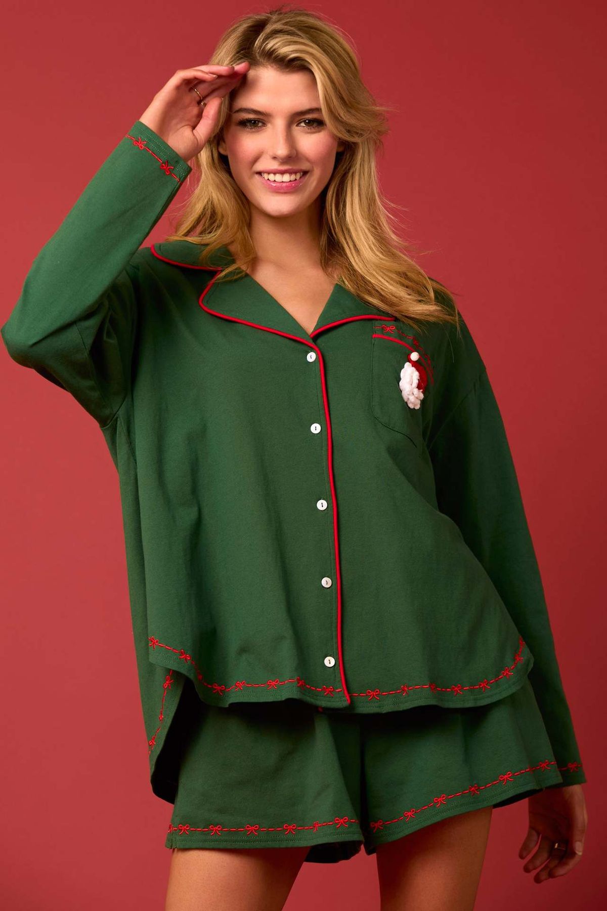 Weihnachtspyjama-Set für Damen mit Weihnachtsmann-Revers – Langarmshirt und Shorts – Gemütliche Polyester-Nachtwäsche für Herbst/Winter (Grün)_voghion.com