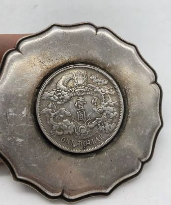8,5 cm Cina Rame bianco ottone Disco con motivo a loto Piatto intarsiato Monete della dinastia Qing Artigianato in metallo Decorazione per la famiglia_voghion.com