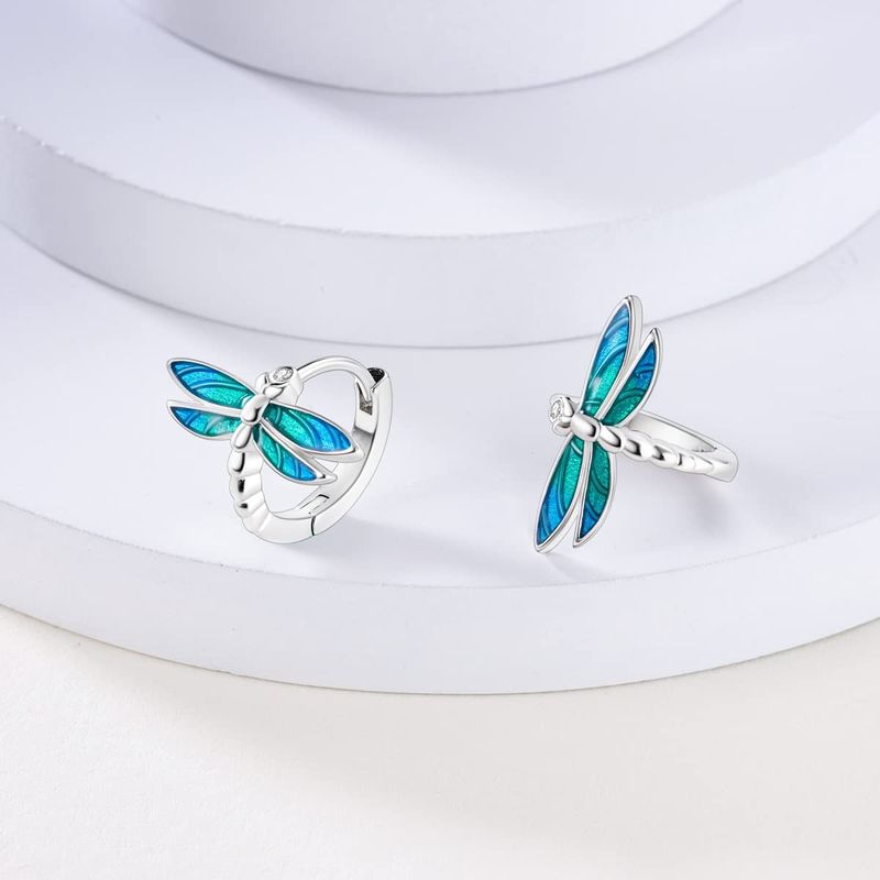 Sieradenset voor dames, modieus messing met echt goud plating, elegante oliedruppelende kleine libellen hoepeloorbellen, veelzijdige damesoorbellen_voghion.com