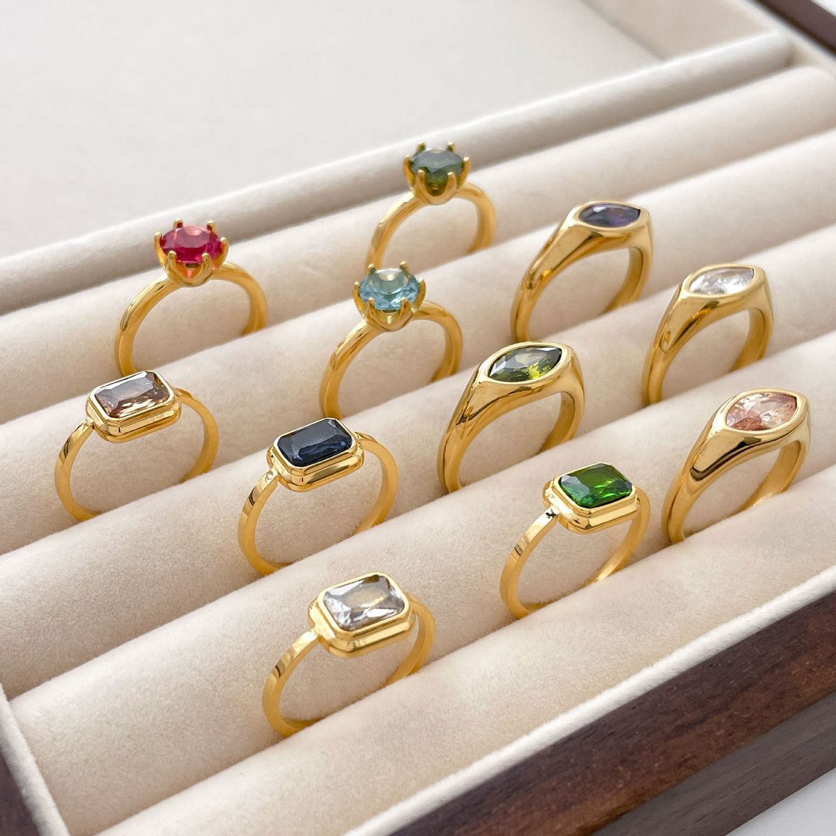 Six Claw Colored Diamond One Carat Multicolor Eye Square Ring Titanium Steel Gold Plated_voghion.com