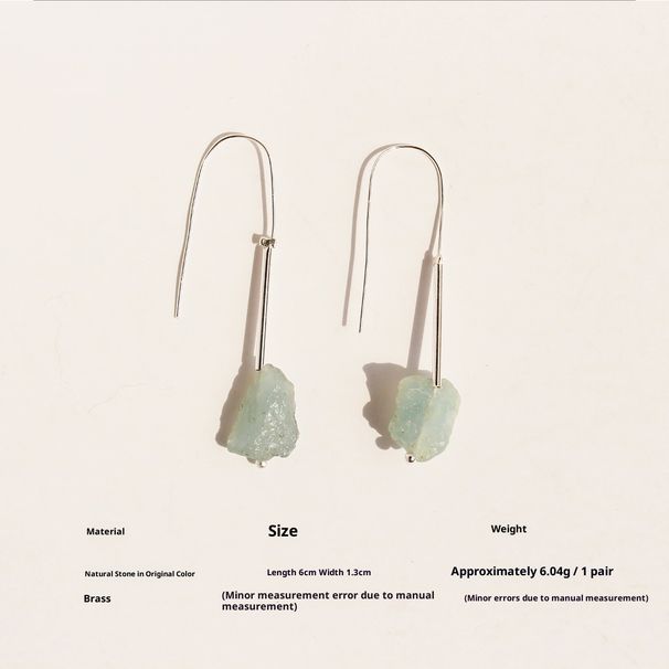 Ensemble de bijoux pour femme : collier de perles d’aigue-marine naturelle et boucles d’oreilles puces en forme de glaçon argenté, design géométrique léger et luxueux, confectionné à la main pour une élégance raffinée._voghion.com