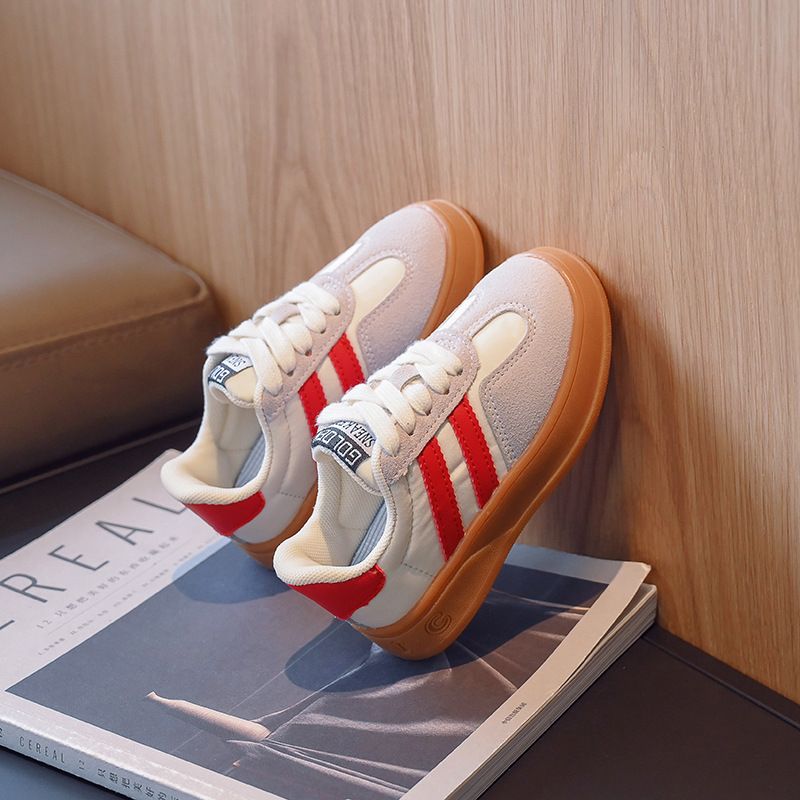 Zapatos deportivos casuales de moda para niños._voghion.com