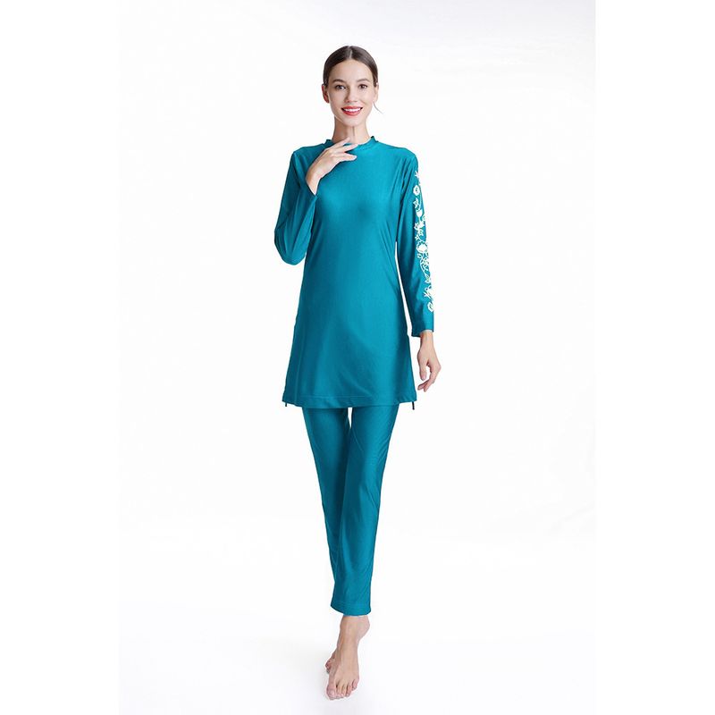 Roupas femininas Trajes de banho conservadores, maiôs estampados, moda praia, terno de três peças_voghion.com