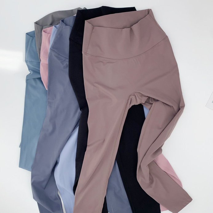 Damenbekleidung im gleichen Stil von Lulu. Align sommerliche, dünne, weiche, körperbetonte Yoga-Hose ohne peinliche Linien, hoch taillierte Fitness-Hose für Damen_voghion.com