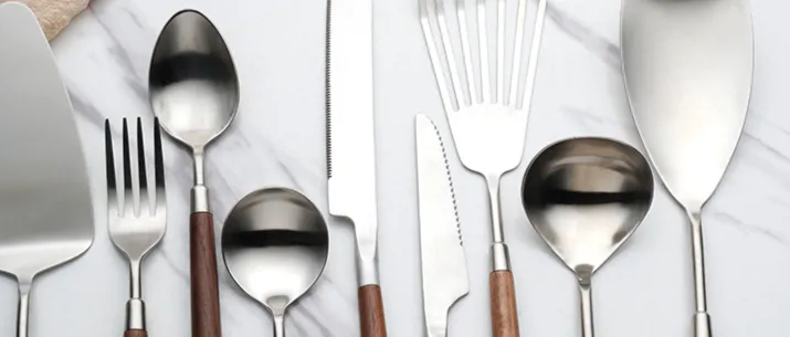 Gatavas trauki Viegli Luksusa Retro Sadzīves Cepšanas Lāpsta Virtuves piederumu komplekts Nerūsējošais tērauds 304 Valrieksts Rokturis Karote Nazis Dakša Lāpsta Galda piederumi_voghion.com