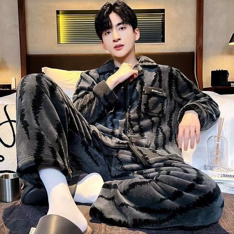 2025 Autumn/Winter New Men's Home Clothes Coral Velvet Thickened Warm Pajamas Home Clothes Set_voghion.com