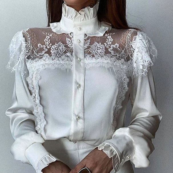 Modisches, weißes Rollkragen-Shirt mit Netz- und Spitzen-Patchwork-Ohrringen für Damen_voghion.com