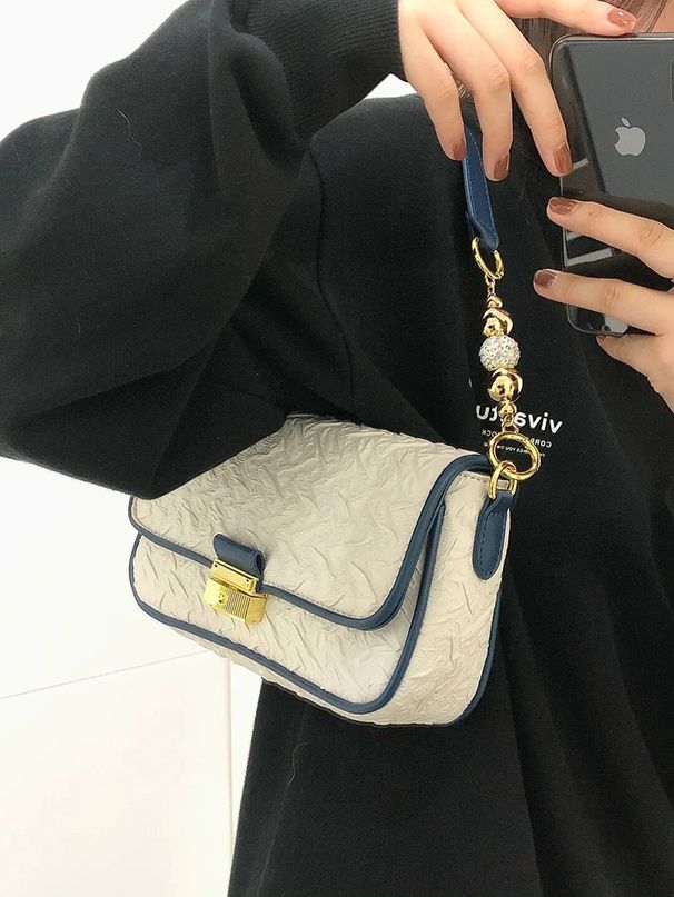 Borsa da donna di fascia alta 2023 Piccola folla Nuova borsa Borsa a tracolla Messenger per ascella popolare e versatile_voghion.com