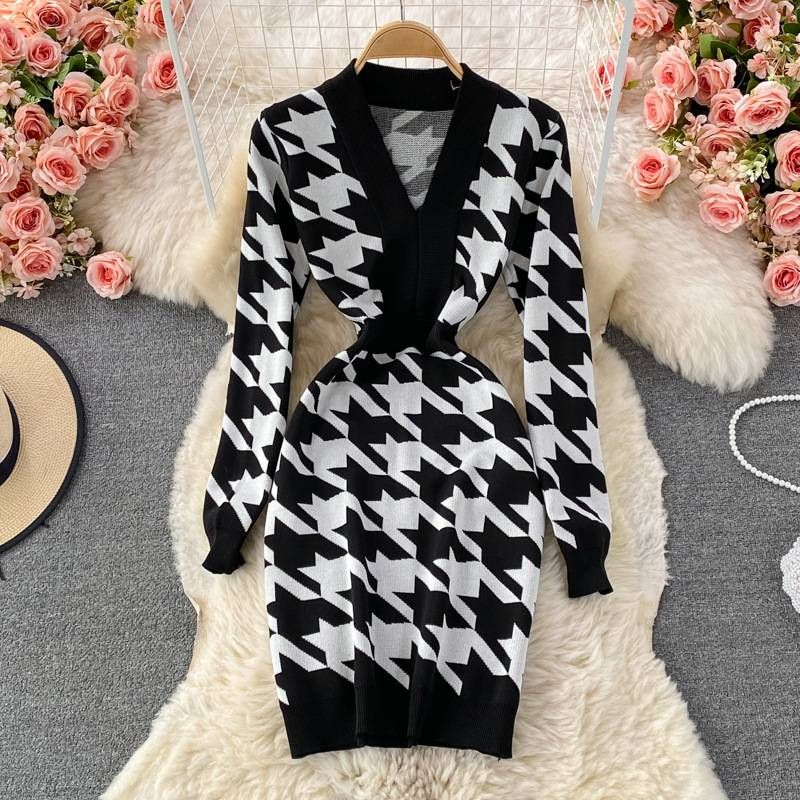 Women's clothing Ins style real shot autumn and winter fashion tiger pattern lantern sleeve waist sweater skirt women's clothing_voghion.com