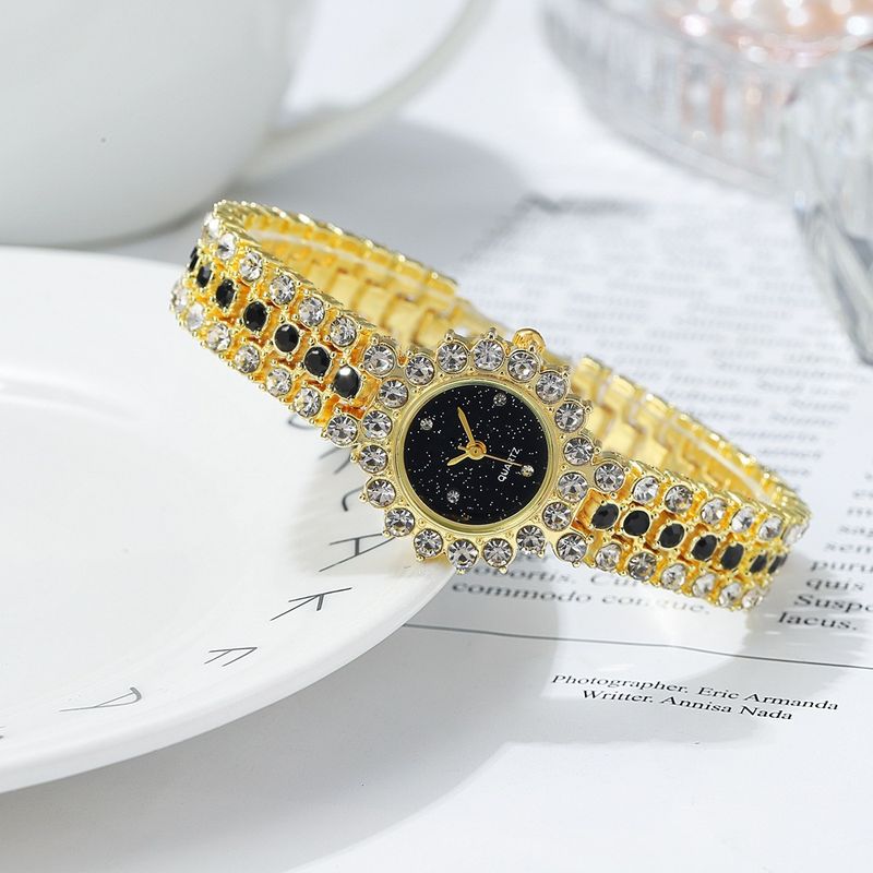 Orologio al quarzo semplice con bracciale alla moda da donna con diamanti incastonati, nuovo stile 2021_voghion.com